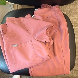 Figs Mauve Scrub Set